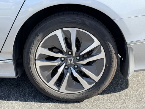 Used 2019 Honda Accord Touring image 7