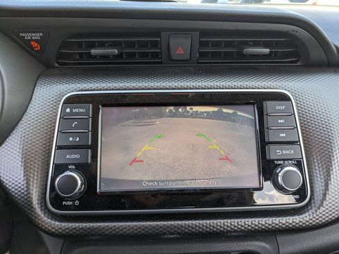 Used 2018 Nissan Kicks S image 20