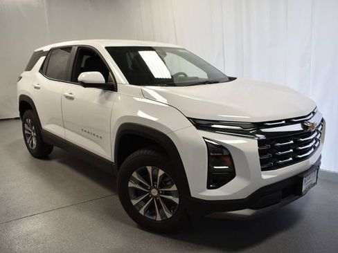 New 2026 Chevrolet Equinox LT w/ Convenience Package II FWD image 2