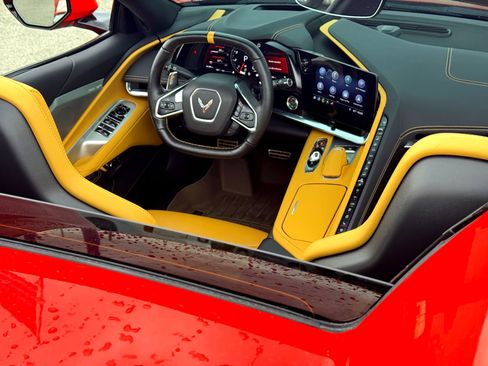 Used 2020 Chevrolet Corvette Stingray Preferred Conv w/ 2LT Preferred Equipment Group image 16