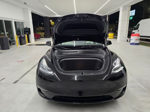 Used 2021 Tesla Model Y Long Range AWD/4WD image 12