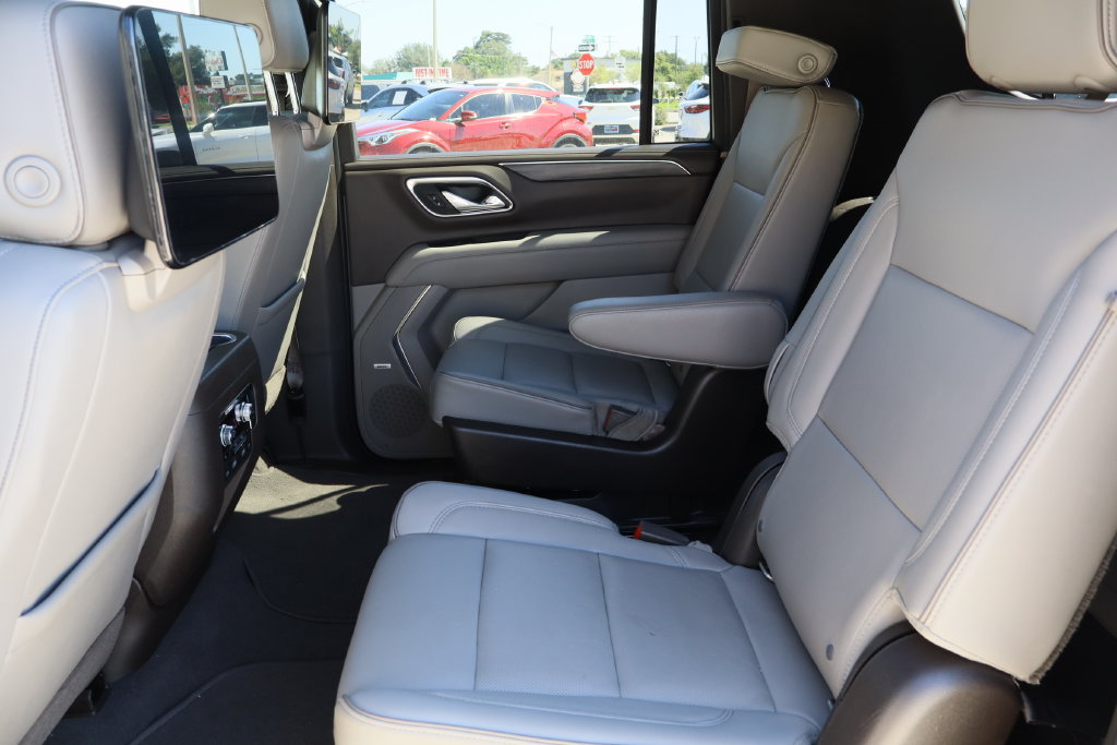 Used 2021 GMC Yukon XL SLT w/ SLT Premium Package RWD image 27