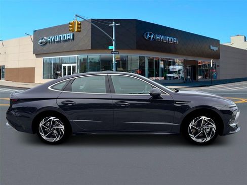 New 2026 Hyundai Sonata SEL image 9