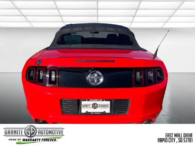 Used 2014 Ford Mustang Convertible RWD image 4