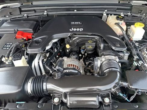 Used 2020 Jeep Gladiator Sport w/ Quick Order Package 24S AWD/4WD image 27