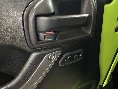 Used 2012 Jeep Wrangler Unlimited Sport image 41