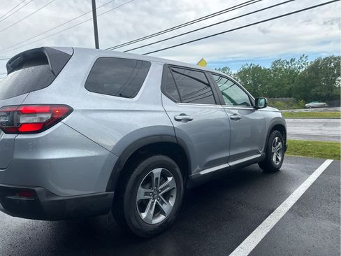 Used 2024 Honda Pilot EX-L image 7
