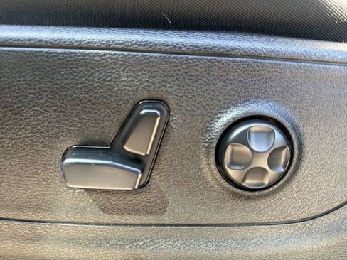 Used 2021 RAM 1500 Big Horn AWD/4WD image 12