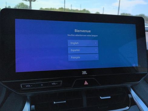 Certified 2023 Toyota Venza Limited image 23