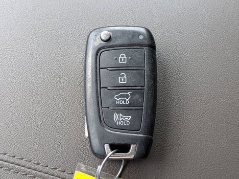 Used 2019 Hyundai Santa Fe SE FWD image 32