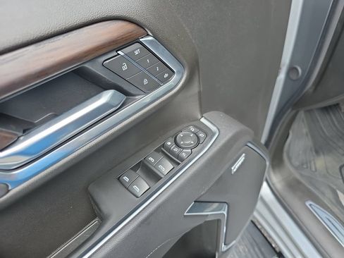 Used 2025 GMC Sierra 2500 SLT w/ SLT Premium Package AWD/4WD image 18