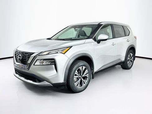 Used 2023 Nissan Rogue SV FWD image 3