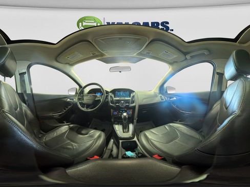 Used 2018 Ford Focus Titanium FWD image 44