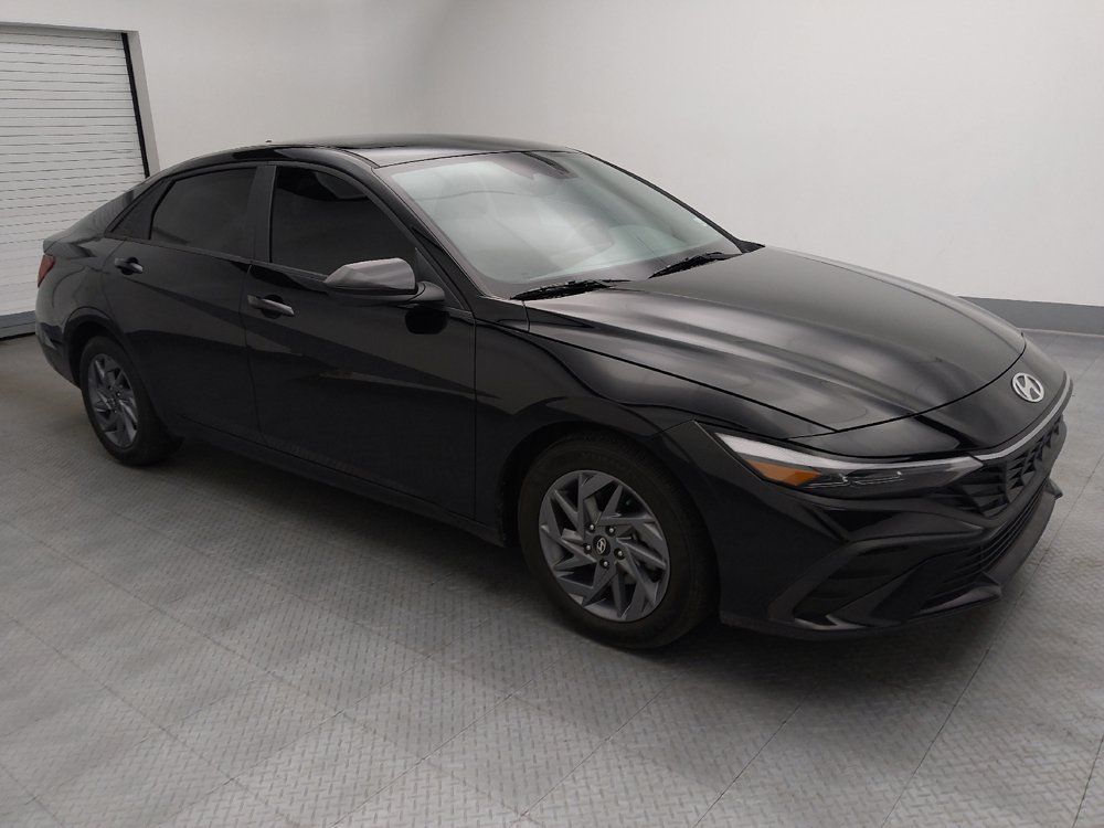 Used 2024 Hyundai Elantra SEL FWD image 11