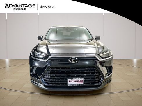 Used 2025 Toyota Grand Highlander AWD image 3