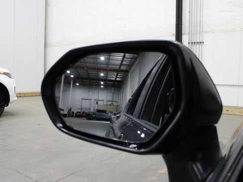 Used 2025 Toyota Camry SE image 37