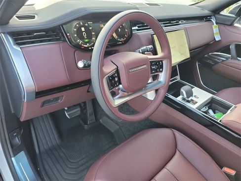 New 2026 Land Rover Range Rover SE image 25