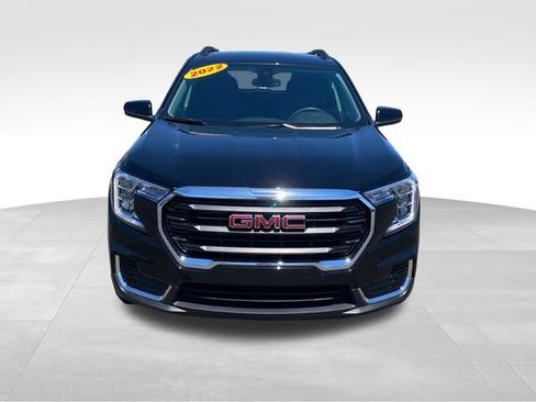 Certified 2024 GMC Terrain SLE w/ Driver Convenience Package FWD image 2