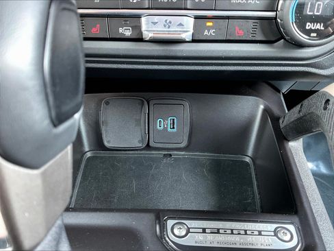 Used 2024 Ford Bronco Outer Banks AWD/4WD image 16