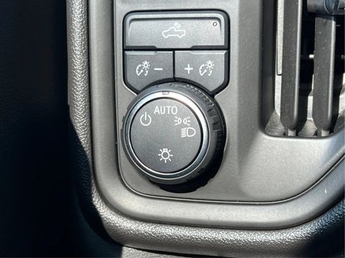 Used 2023 Chevrolet Silverado 1500 Custom AWD/4WD image 23