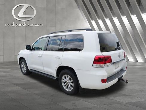 Used 2016 Toyota Land Cruiser AWD/4WD image 2