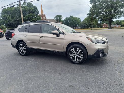 Used 2018 Subaru Outback 2.5i Limited AWD/4WD image 7