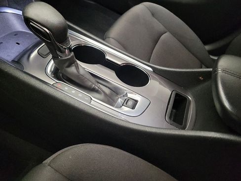 Used 2022 Chevrolet Malibu LT image 26