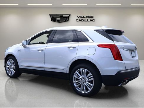 Used 2018 Cadillac XT5 Premium Luxury FWD image 3