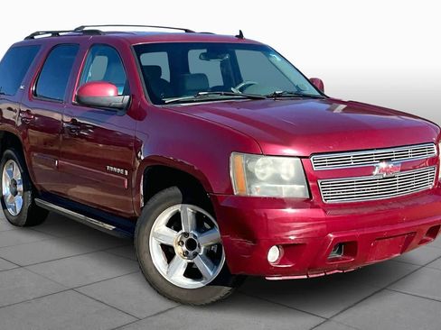Used 2007 Chevrolet Tahoe LTZ w/ LTZ Preferred Equipment Group image 2
