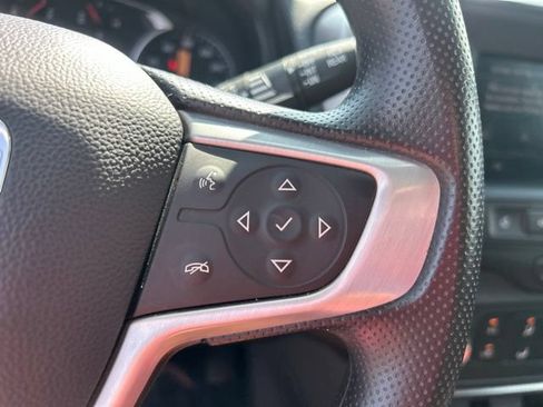 Used 2024 GMC Terrain SLE FWD image 18