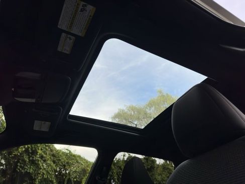 Used 2025 Subaru Forester Premium image 19