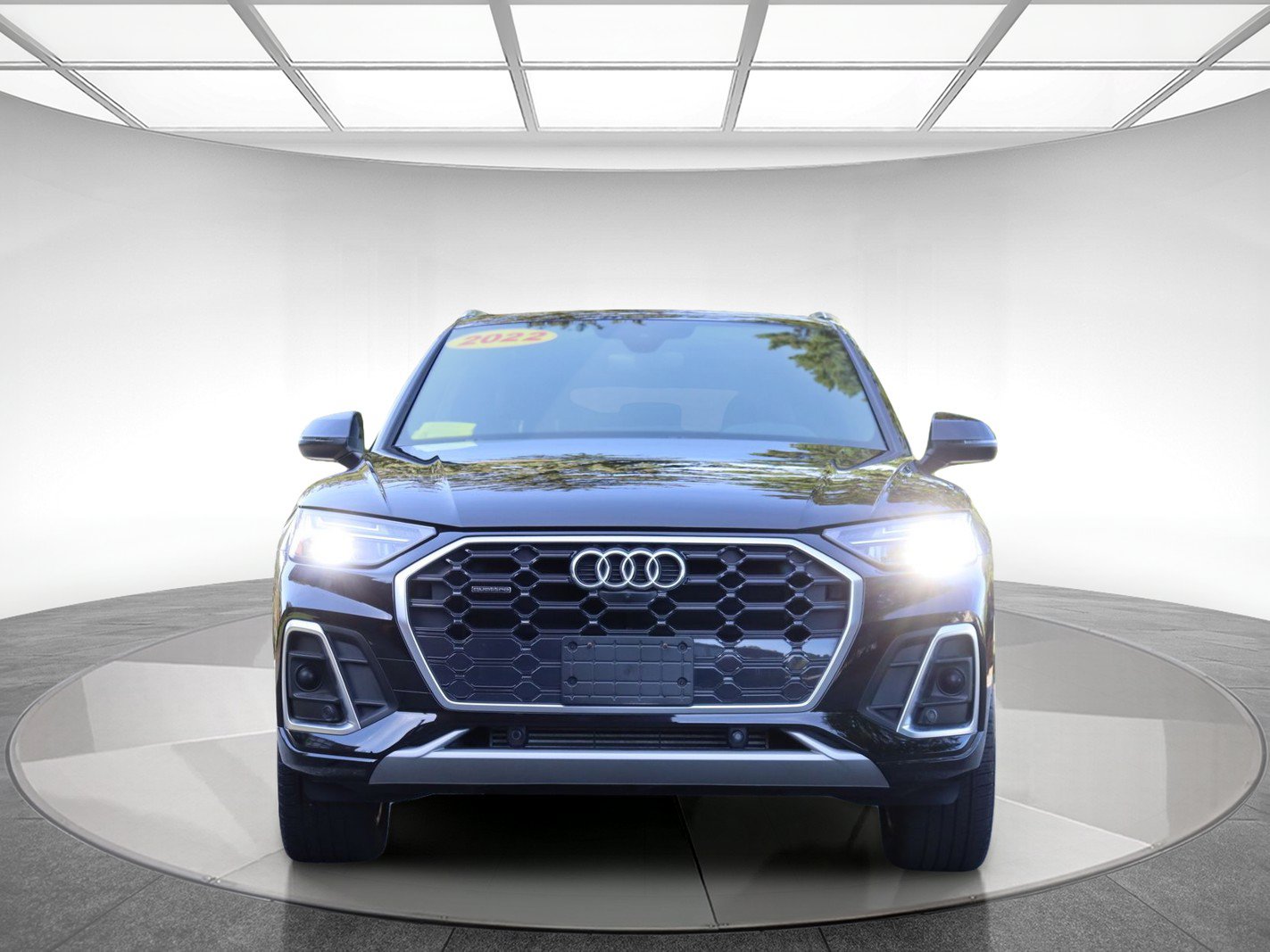 Used 2022 Audi Q5 2.0T Premium Plus w/ Premium Plus Package AWD/4WD image 2