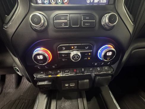 Used 2021 GMC Sierra 1500 Denali w/ Denali Ultimate Package AWD/4WD image 3