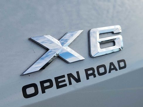 Used 2022 BMW X6 xDrive40i w/ Executive Package image 28