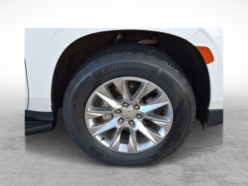 Used 2023 Chevrolet Suburban Premier RWD image 9