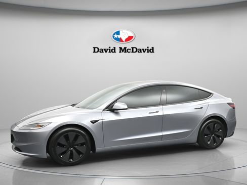 Used 2025 Tesla Model 3 Long Range image 4