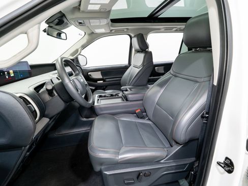 Used 2025 Ford Expedition Max Active image 16