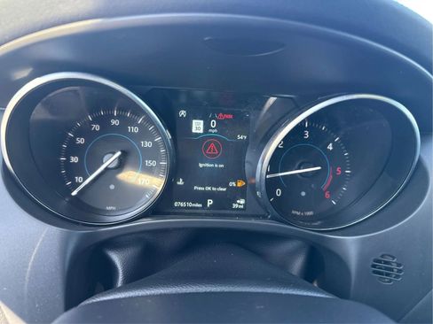 Used 2019 Jaguar F-PACE Prestige image 19