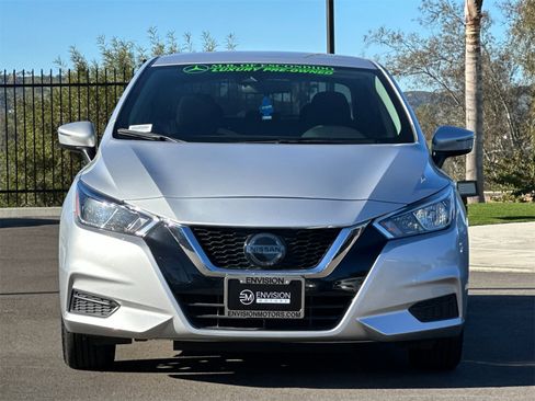 Used 2020 Nissan Versa SV image 8