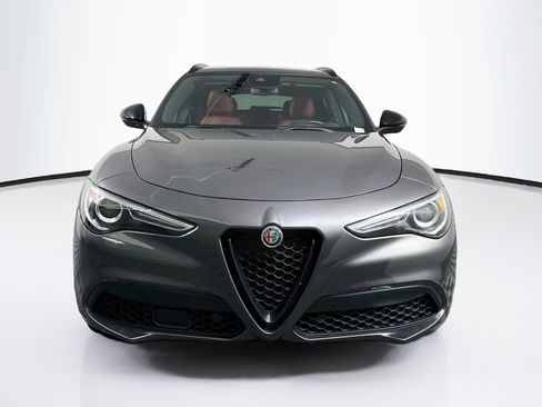 Used 2023 Alfa Romeo Stelvio Veloce AWD/4WD image 2