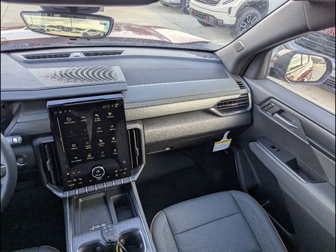 New 2026 GMC Acadia AT4 w/ Super Cruise Package image 21