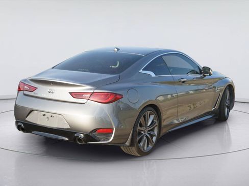 Used 2018 INFINITI Q60 Red Sport 400 w/ Pro Active Package RWD image 3