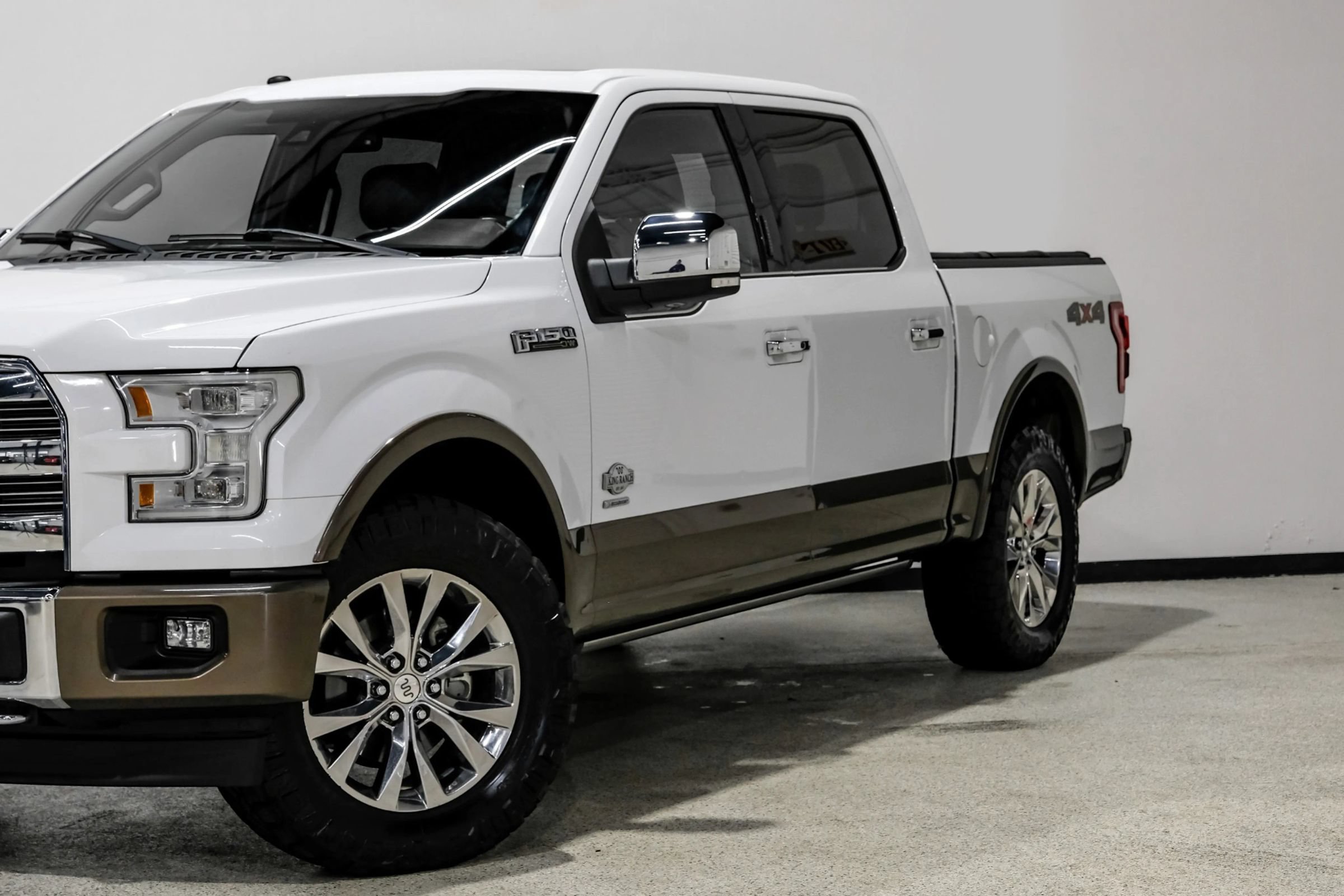 Used 2017 Ford F150 King Ranch w/ Equipment Group 601A Luxury AWD/4WD image 13