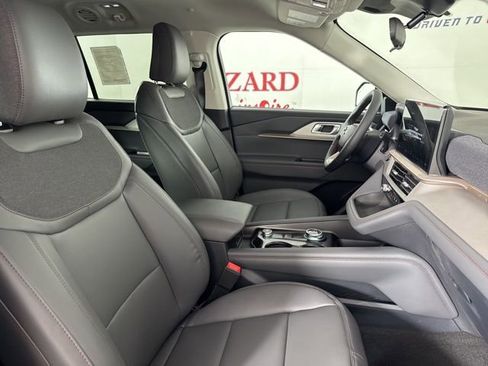 New 2026 Ford Explorer Active w/ Active Comfort Package image 20