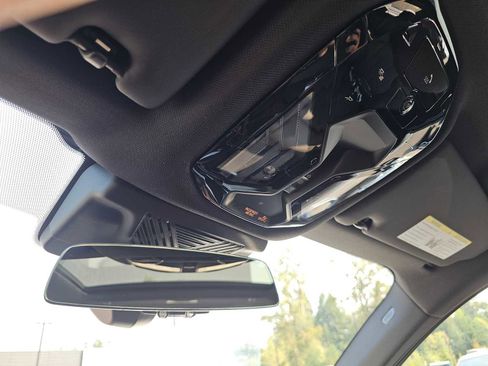 Used 2026 BMW i5 eDrive40 image 32