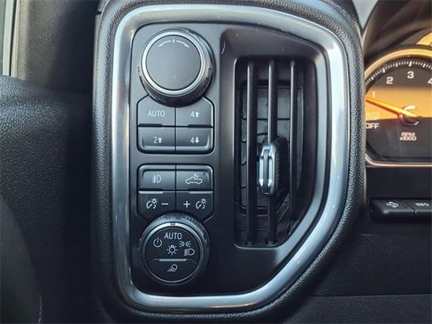 Used 2019 Chevrolet Silverado 1500 High Country w/ Technology Package image 20