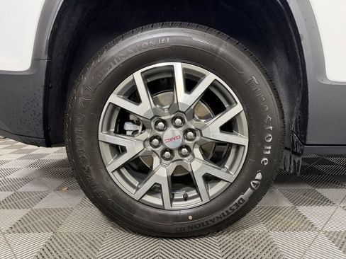 Used 2022 GMC Acadia SLE w/ Driver Convenience Package image 15