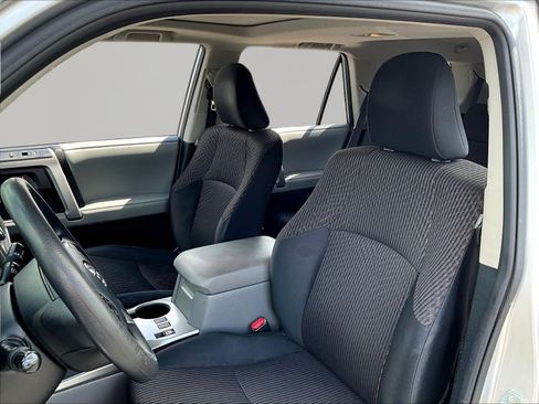 Used 2013 Toyota 4Runner SR5 AWD/4WD image 21