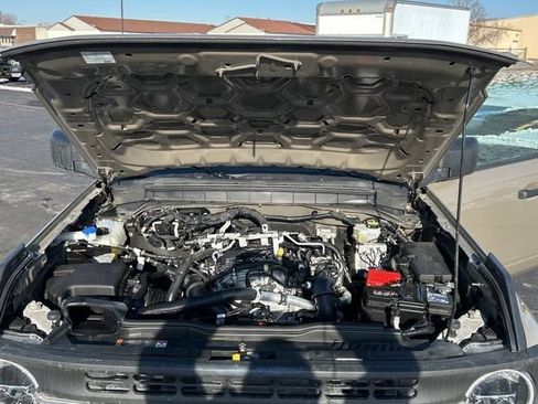 Used 2025 Ford Bronco Big Bend image 9