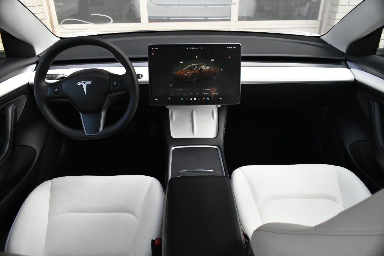 Used 2023 Tesla Model 3 Standard Range RWD image 16